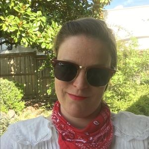 Meet your Posher, Shea